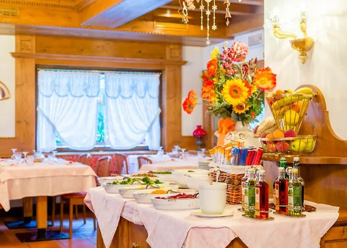 Monte Civetta فندق أليغ