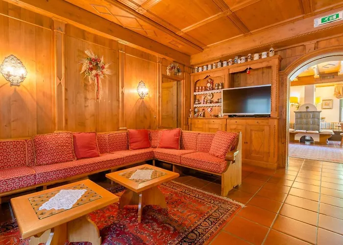 Monte Civetta فندق أليغ