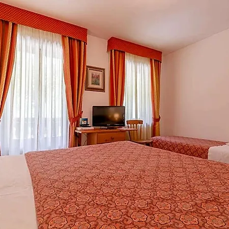 מלון Monte Civetta 3*
